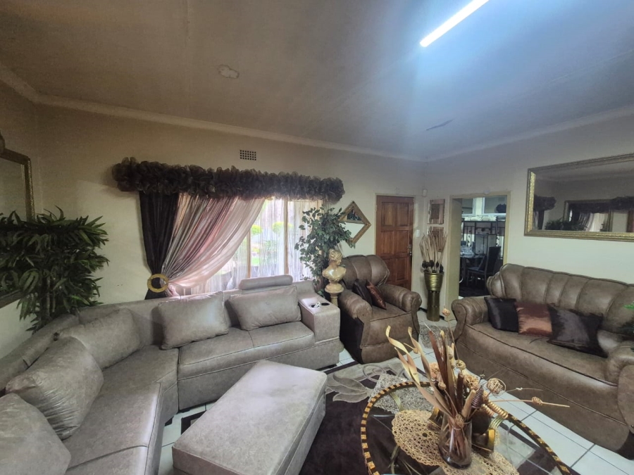 3 Bedroom Property for Sale in Oos Einde North West